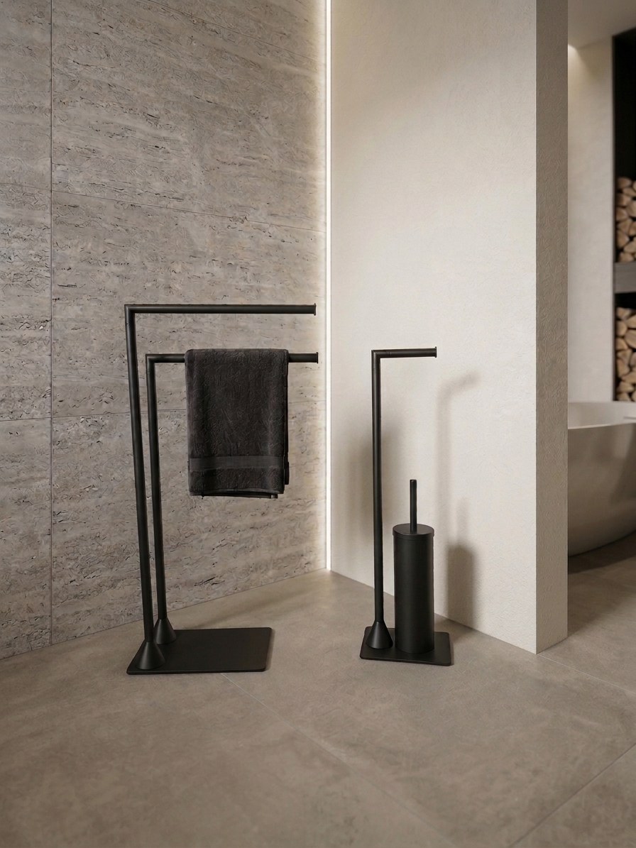 Piantana bagno nera